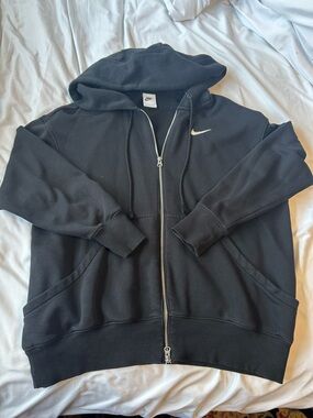 Nike Oversized Women’s Black Full-Zip Hoodie Small